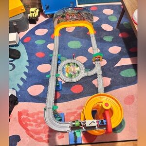 Thomas & Friends Motorized Track Set Spiral Launcher Working
